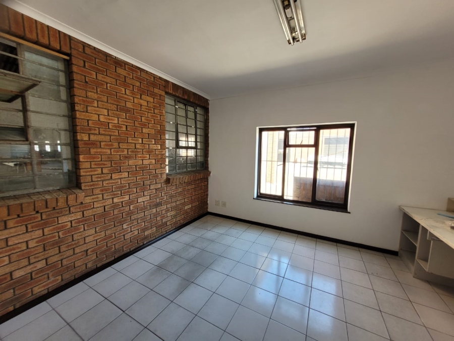 To Let Commercial Property for Rent in Montague Gardens Western Cape
